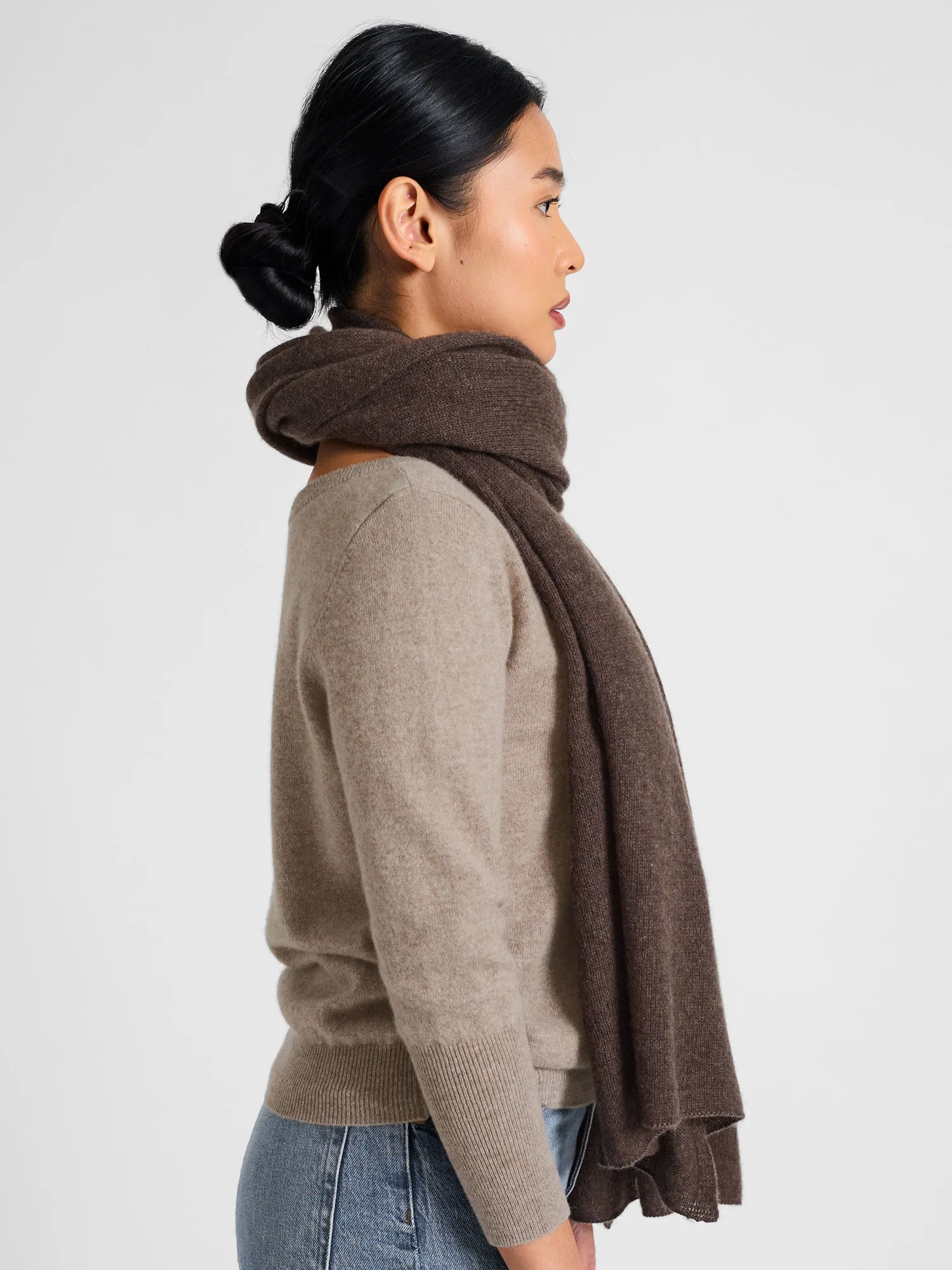 Airy cashmere scarf "Flow" - dark brown