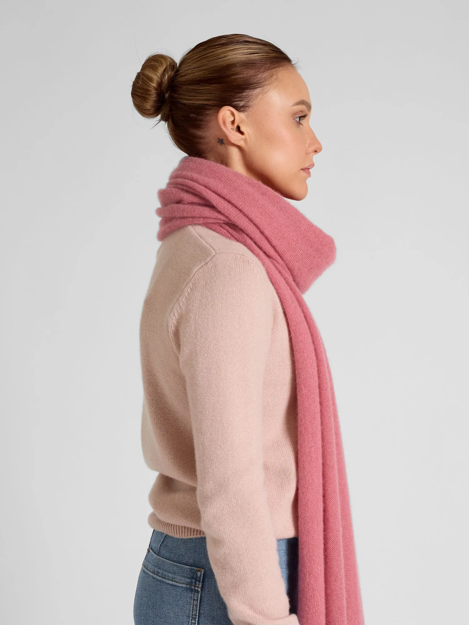 Airy cashmere scarf "Flow" - pink berry