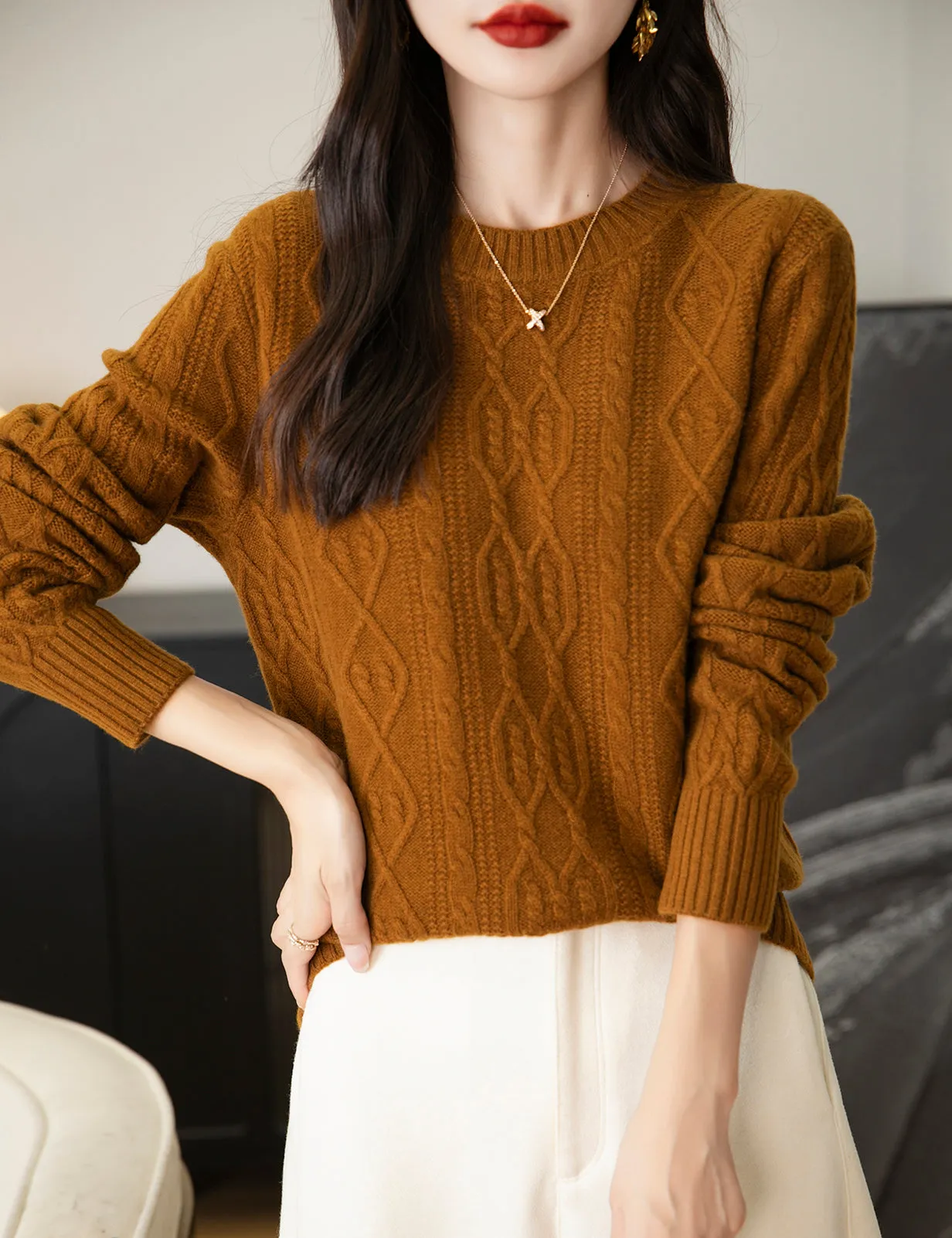 Alexa Woman Long Sleeve O-Neck Sweater