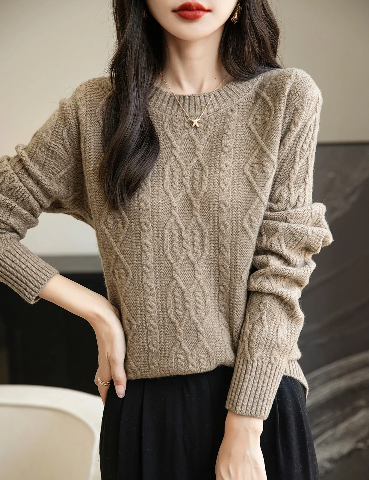 Alexa Woman Long Sleeve O-Neck Sweater