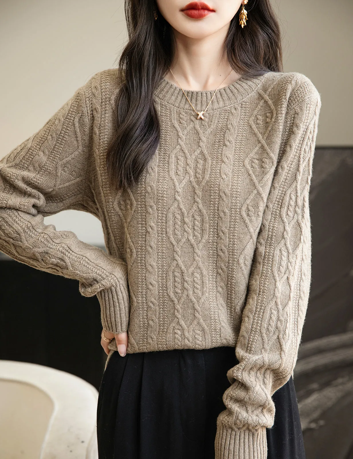 Alexa Woman Long Sleeve O-Neck Sweater