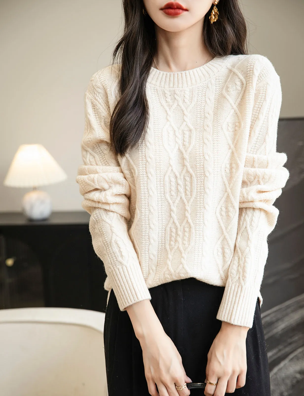 Alexa Woman Long Sleeve O-Neck Sweater