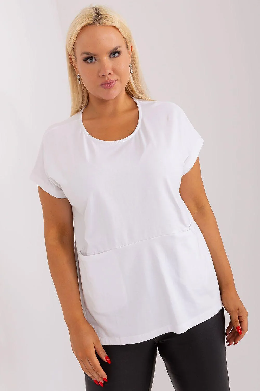 Chic Plus Size Blouse with Stylish Pockets for Effortless Elegance