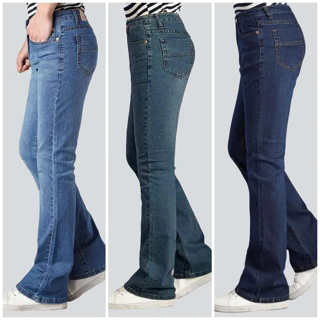 Fashionable boot cut men's jeans